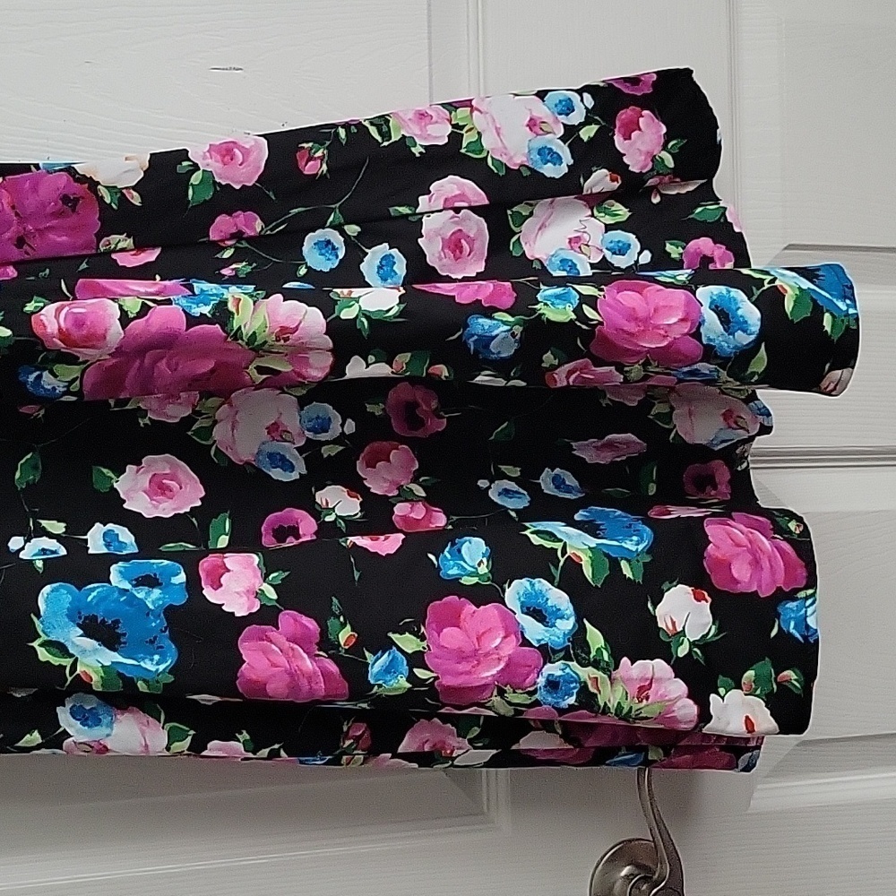 NWT Hearts & Roses London Floral Sleeveless Dress - Picture 2 of 14